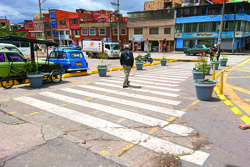 Calle con señalización