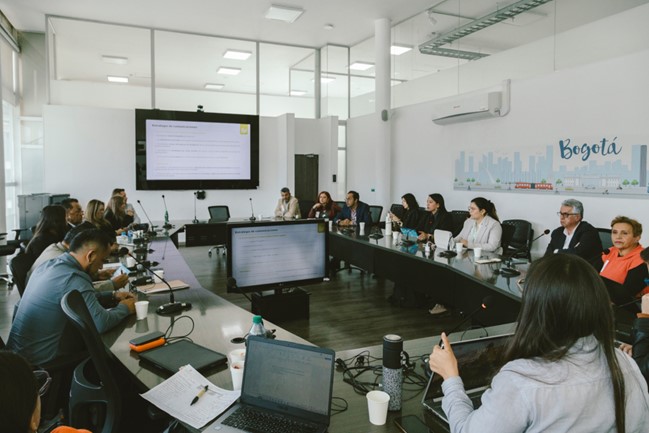 Avanza la Mesa de Representantes del Gremio de Taxis en Bogotá: un diálogo para mejorar la movilidad  