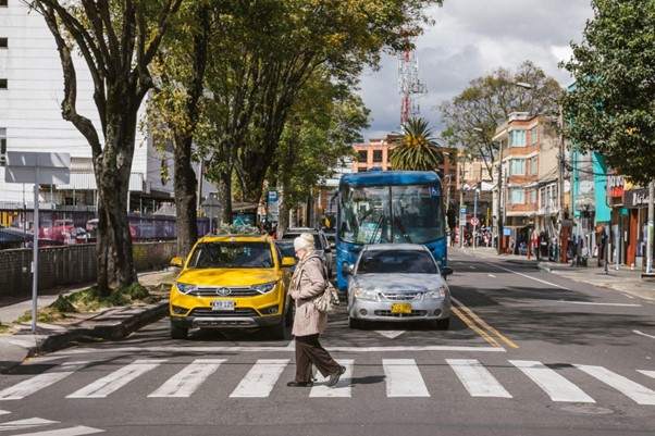 Bogotá abre convocatoria para reconocer iniciativas que transforman la movilidad con enfoque de género