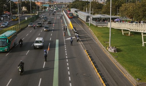 Movilidad revisó las condiciones del Carril Escolar de la Autopista Norte para mejorar los desplazamientos de los estudiantes