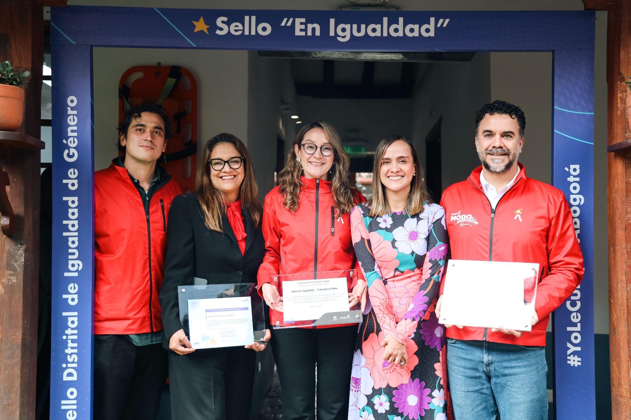 Secretaría de Movilidad recibe Sello Distrital de Igualdad de Género por sus avances en una movilidad más segura e incluyente