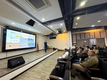 Bogotá convoca a sumarse a sector empresarial para impulsar la movilidad de cero y bajas emisiones   
