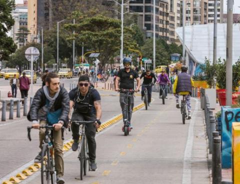 Bogotá avanza en nuevas reglas para impulsar el alquiler de vehículos de micromovilidad en el espacio público
