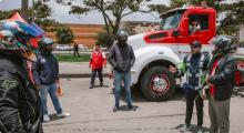 Foto: Sensibilización a motociclistas sobre riesgos frente a vehículos de carga - SDM